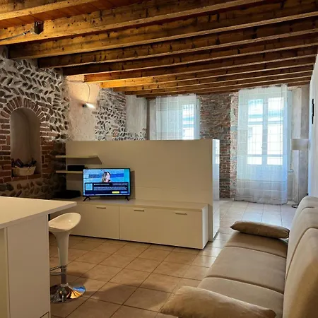 Houseberg Pignolo 8