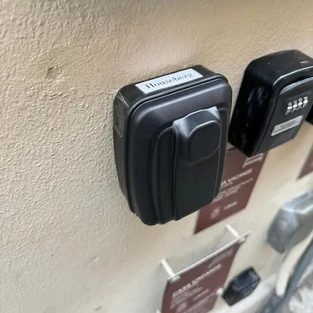 Διαμέρισμα Houseberg Pignolo 8 *